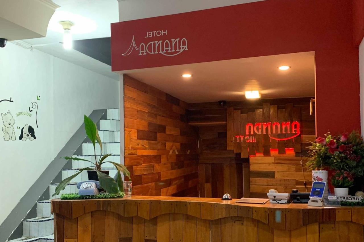 Hotel Ananda Syariah Redpartner ブキティンギ エクステリア 写真